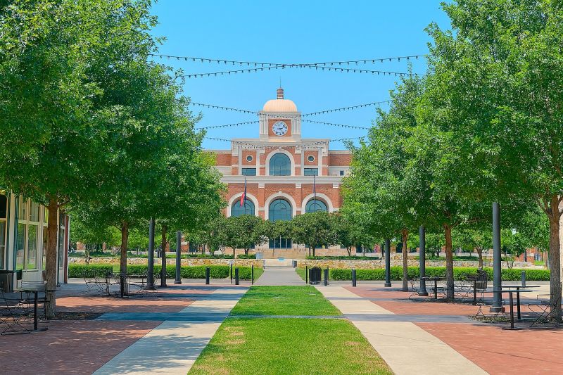 Weekly Commercial Cleaning in Lewisville, TX